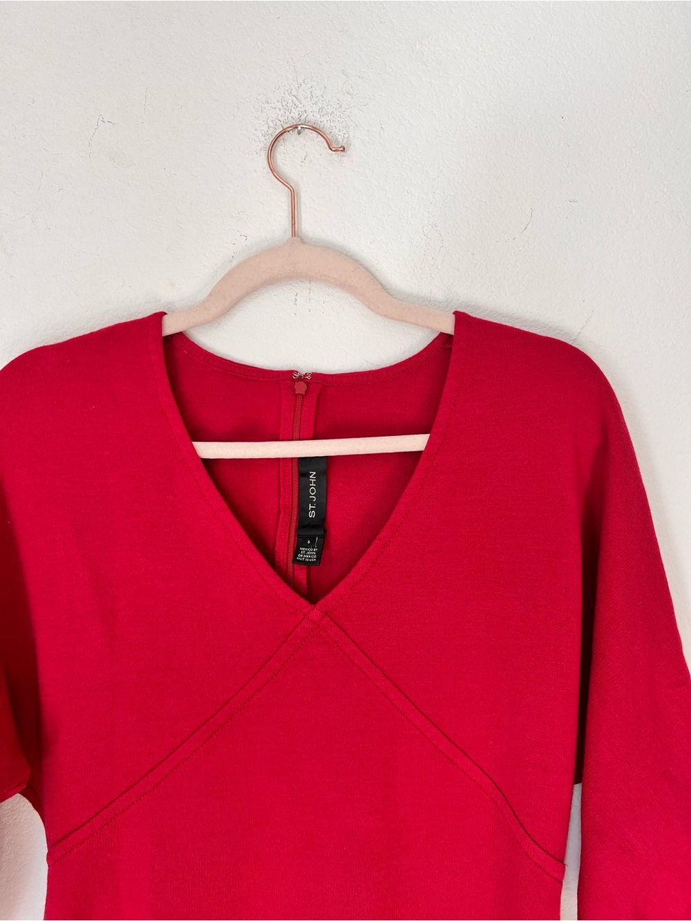 St. John Red Knit V-Neck Dress Women’s Size 4 Wool Blend Business Office Dress - Picture 2 of 8